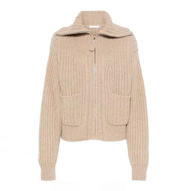 Pull en tricot épais pour femme avec col haut et poches pratiques Chic & Stil