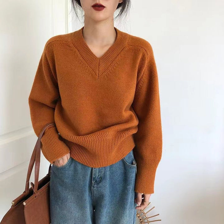 V-neck sweater for women in soft knit Lune London