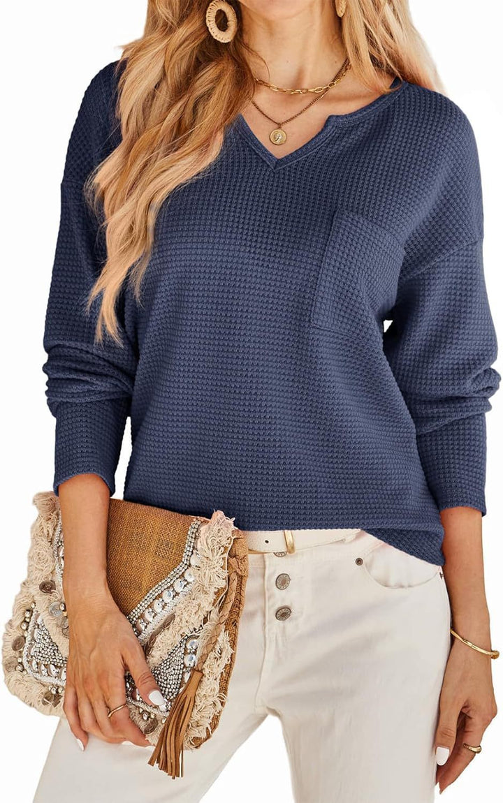 Casual women's V-neck sweater with chest pocket Lune London