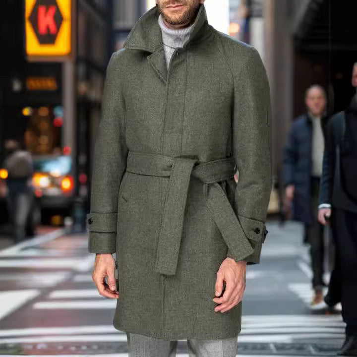 Elegant and fitted trench coat for men in high-quality wool Lune London