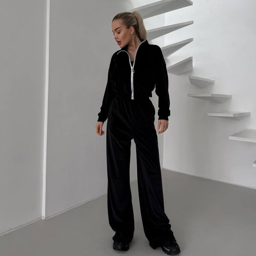Sporty polar jogging set for women with zippered closure and soft lining Amarae
