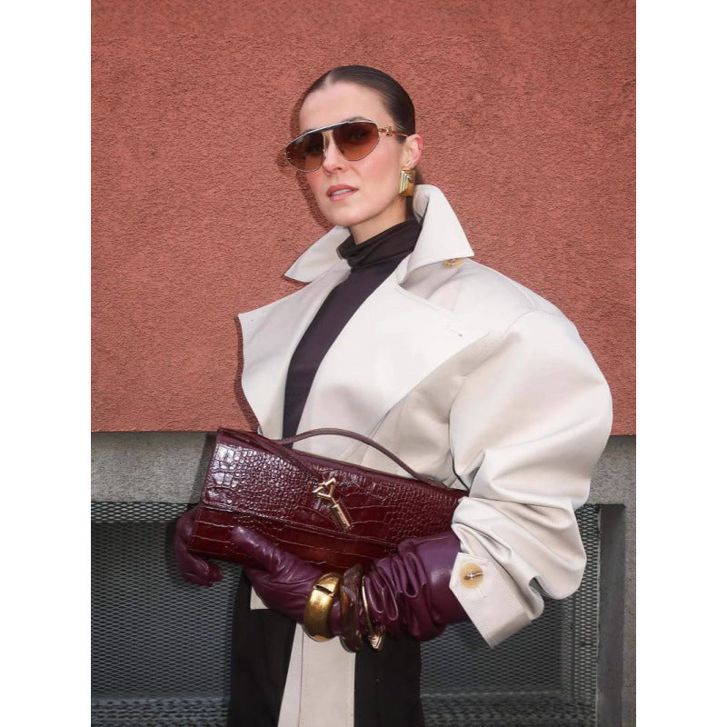 Fashionable women's trench coat with wide collar and belt at the waist Lune London