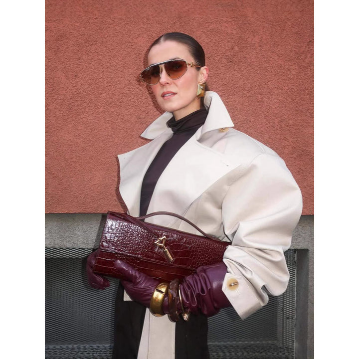 Fashionable women's trench coat with wide collar and belt at the waist Lune London
