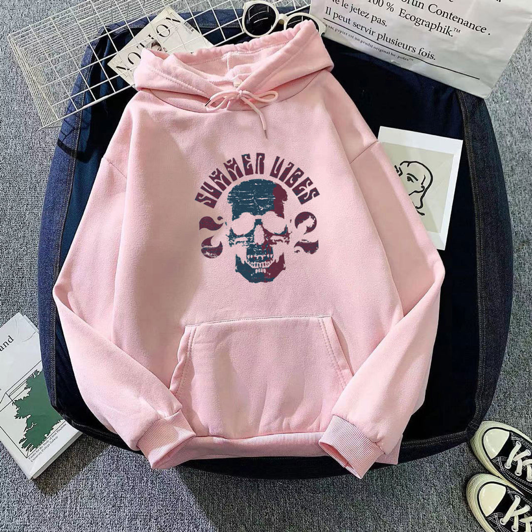 Women's hoodie with artistic skull design Chic & Stil