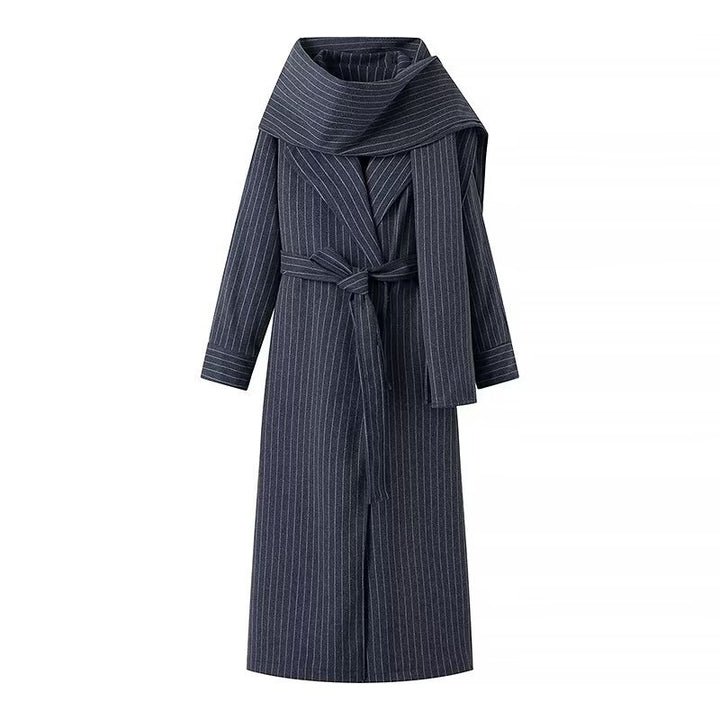 Manteau élégant pour dames avec large col et ceinture Chic & Stil