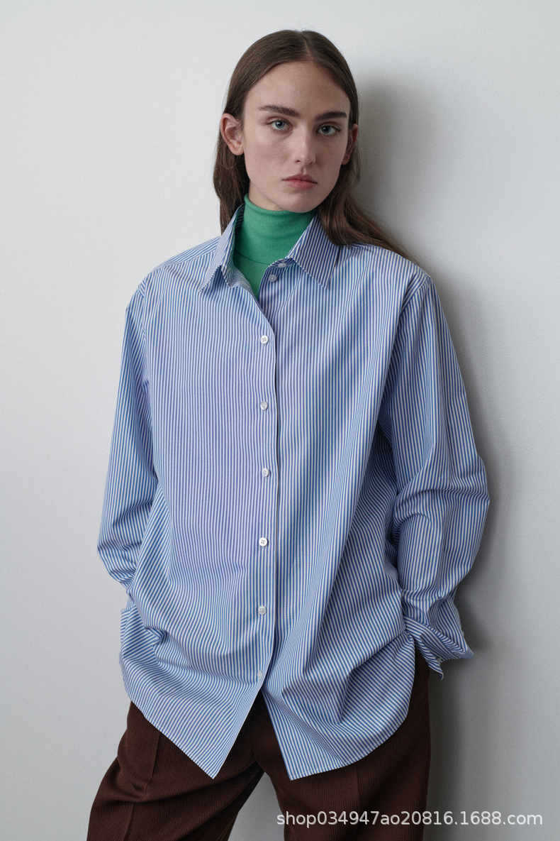 Blouse rayée pour femmes dans une coupe oversize moderne Chic & Stil