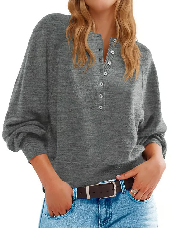 Women's casual sweater with button placket and loose fit Chic & Stil
