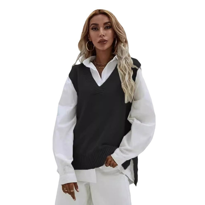 Knit vest for women with V-neck and modern details Lune London