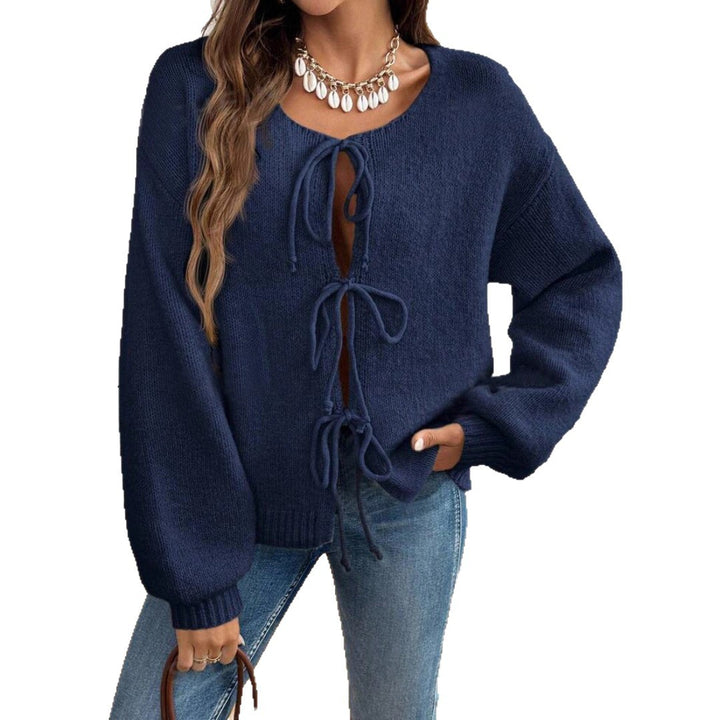 Pull en maille pour femme avec des détails de nœud élaborés Chic & Stil