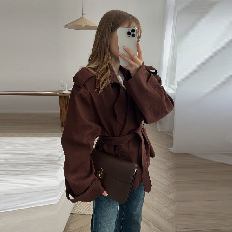 Ladies Elegant oversized trench coat with belt and structured sleeves Lune London