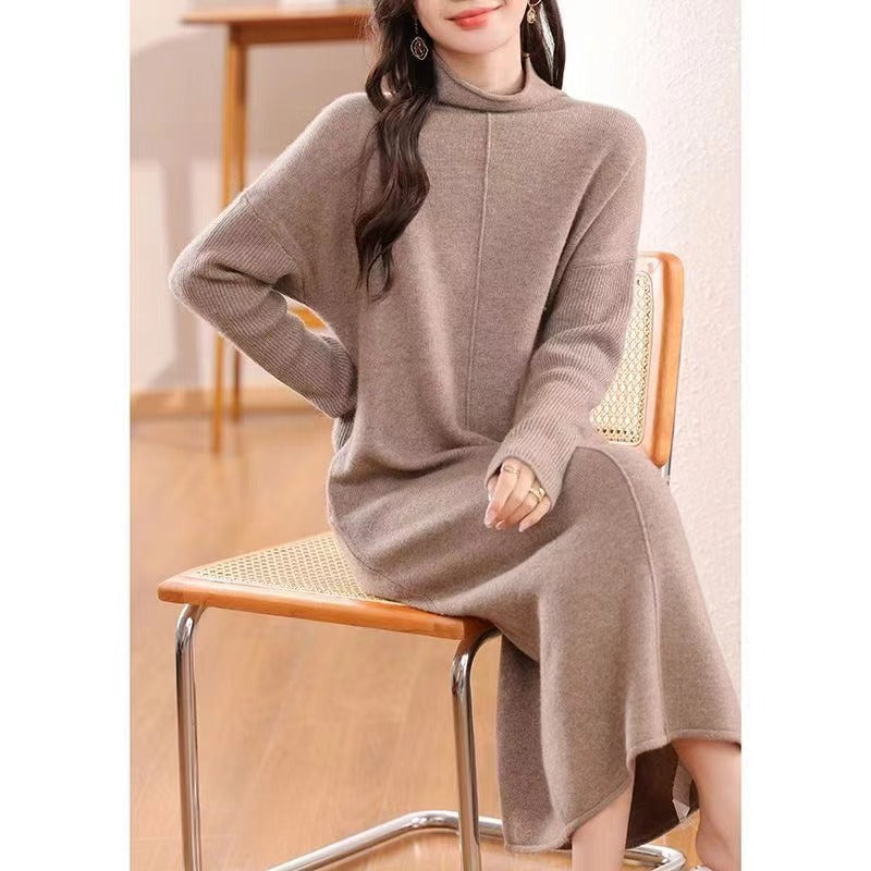 Robe en tricot pour femmes avec col montant et silhouette décontractée Chic & Stil