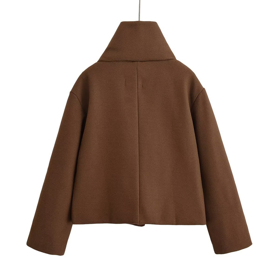 Elegant short jacket for ladies with large collar Amarae