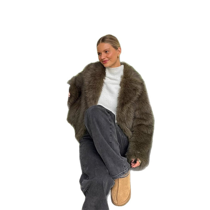 Women's Boxy Faux Fur Jacket with Voluminous Shawl Collar and Soft Teddy Texture Amarae