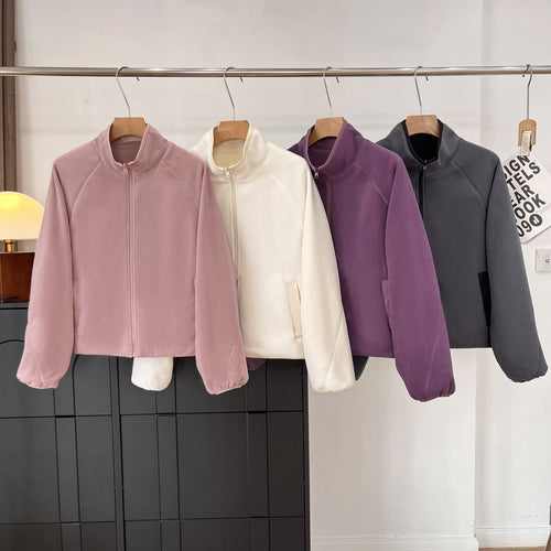 Veste en polaire confortable pour femmes avec col haut et poches pratiques Chic & Stil