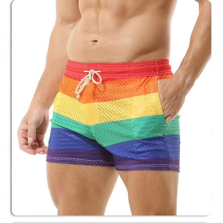 Shorts de bain pour hommes avec un matériau en maille respirant et un motif de rainbow coloré Lune London