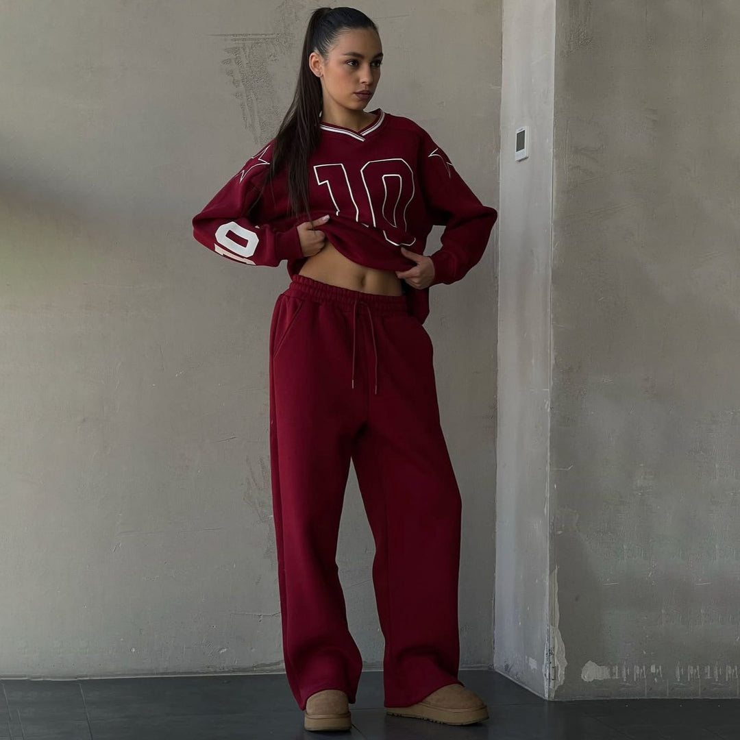 Women's sporty leisure set with a loose fit and a casual chic design