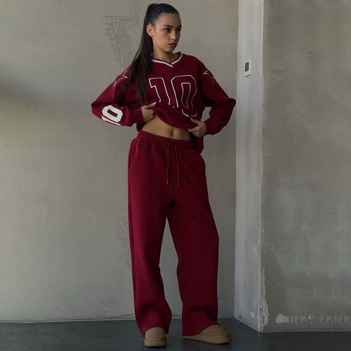 Women's sporty leisure set with a loose fit and a casual chic design