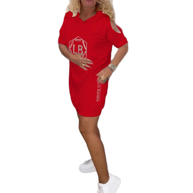 Robe à capuche urbaine pour femmes avec des manches découpées stylées Chic & Stil