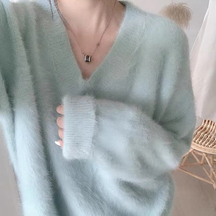 Pull féminin en mohair Chic & Stil à col en V pelucheux