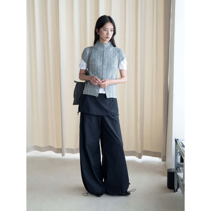 Women Short Cable Knit Zip Vest with Stand-Up Collar and Layering Silhouette Amarae