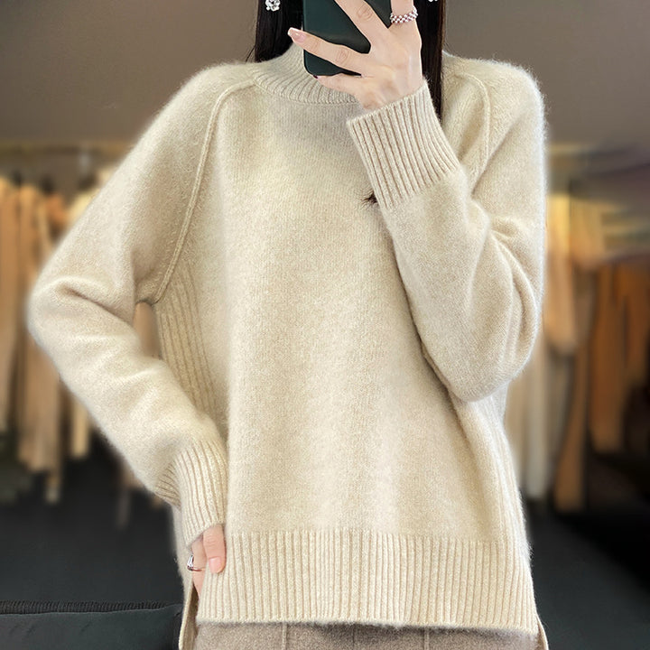Cozy knit sweater for women with raglan sleeves and a fine ribbed texture Lune London