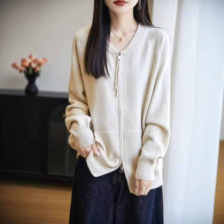 Cardigan pour femmes avec fermeture éclair et poches pratiques Chic & Stil