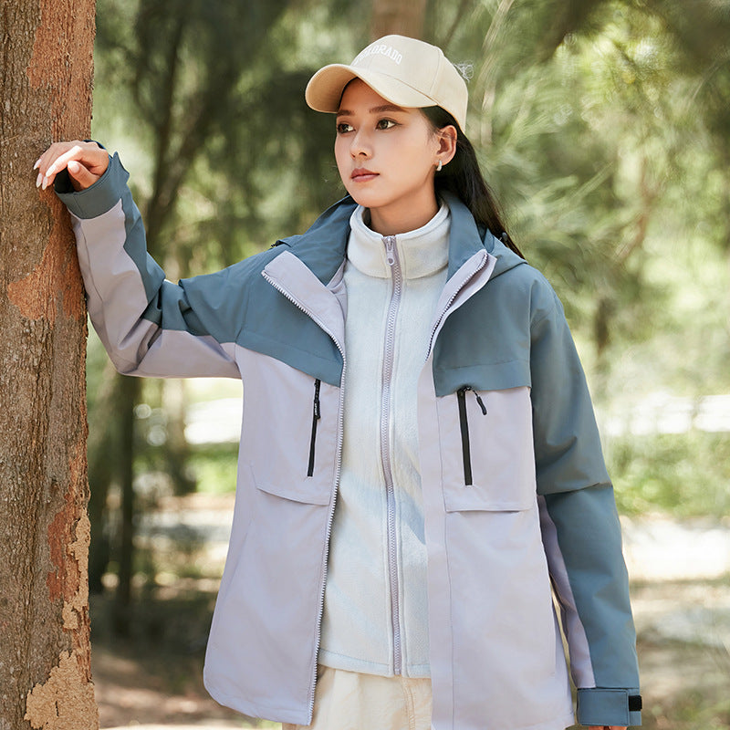 Men's technical outdoor jacket with hood, water-repellent membrane and multifunctional zip pockets Amarae