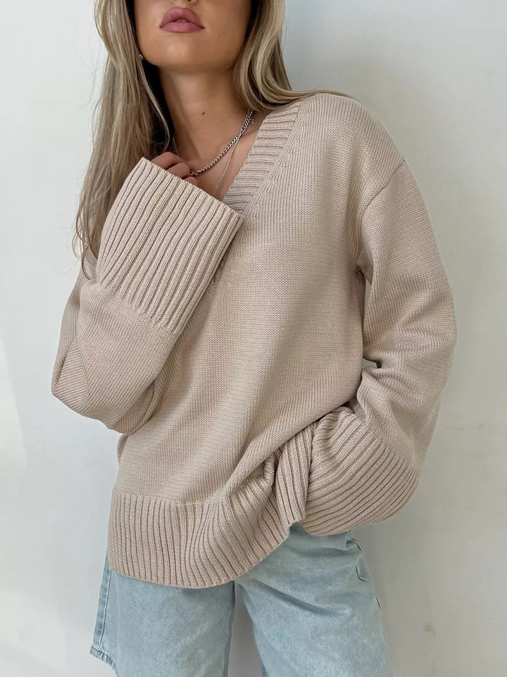 Women Elegant Knit Sweater with V-neck and Soft Material Lune London