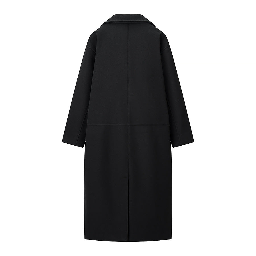 Ladies long coat in a minimalist cocoon cut made of a wool blend with double-breasted button placket Amarae