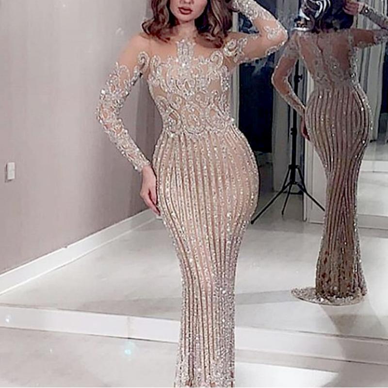 Women's elegant evening dress with glittering sequins and slim fit Lune London