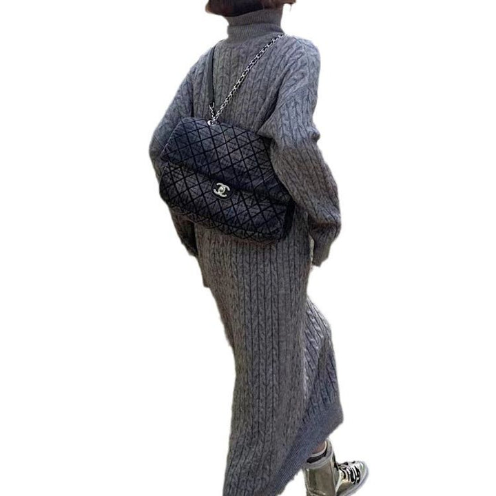 Robe longue en tricot pour femmes avec motif en cable et col montant Chic & Stil