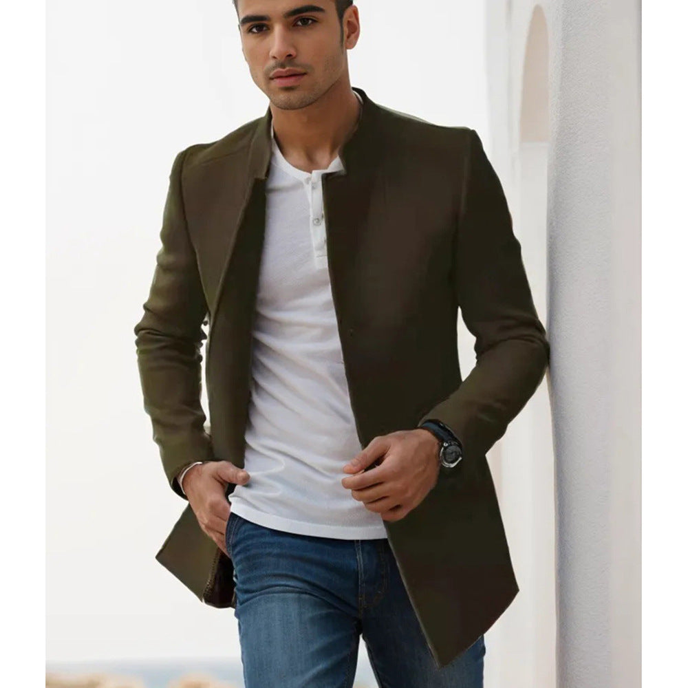 Elegant quilted jacket for men with a modern design featuring a high collar Lune London
