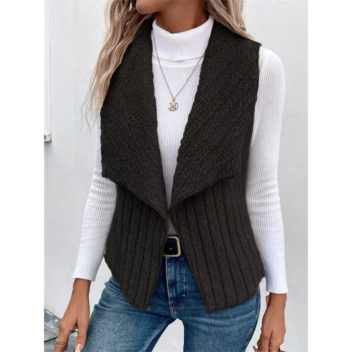 Ladies Comfortable Fleece Jacket with Asymmetrical Collar and Casual Cut Lune London