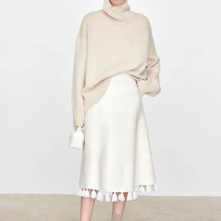 Oversized turtleneck sweater for women with ribbed structure Lune London