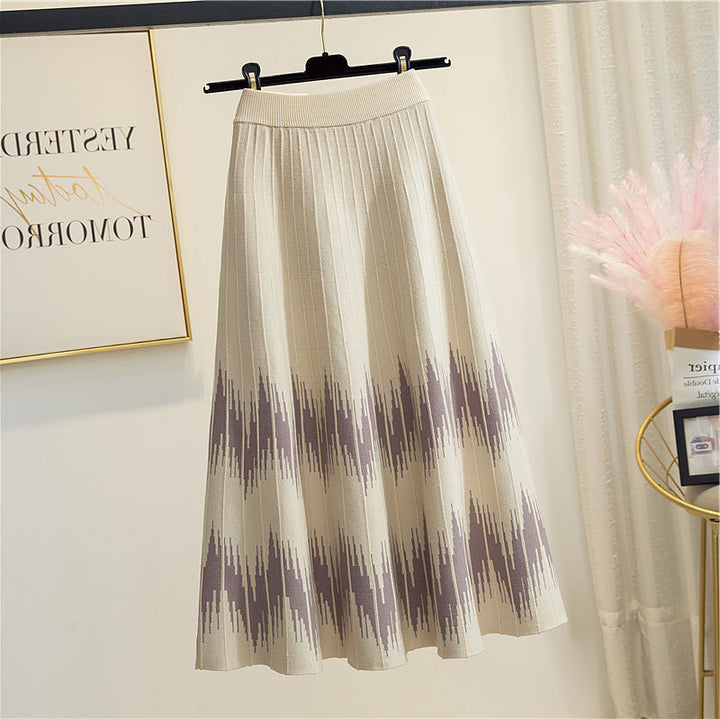 Maxi skirt for women with an elegant wavy pattern and a fine rib structure Lune London