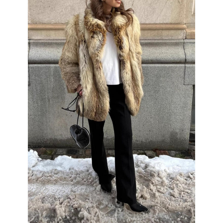 Women’s faux fur jacket with luxurious details Lune London