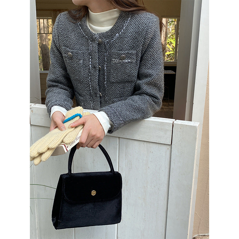 Women's fashionable and structured short jacket Chic & Stil
