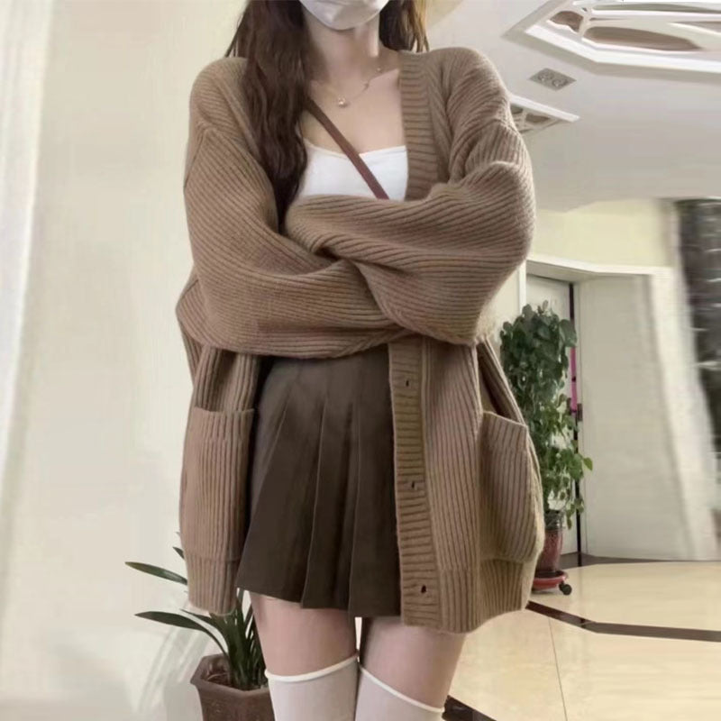 Chunky knit sweater for women with large pockets and relaxed fit Lune London