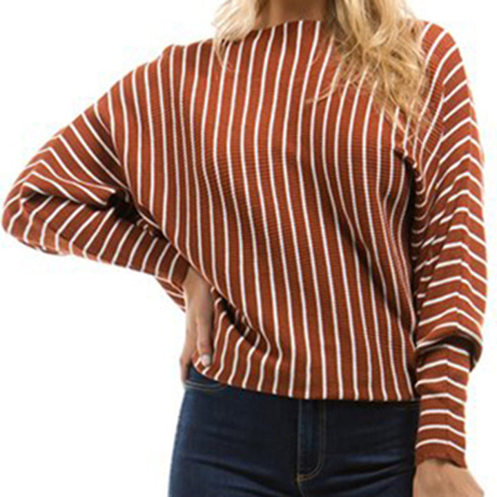 Knitted sweater for women with geometric pattern design and trendy stripes Lune Londonl