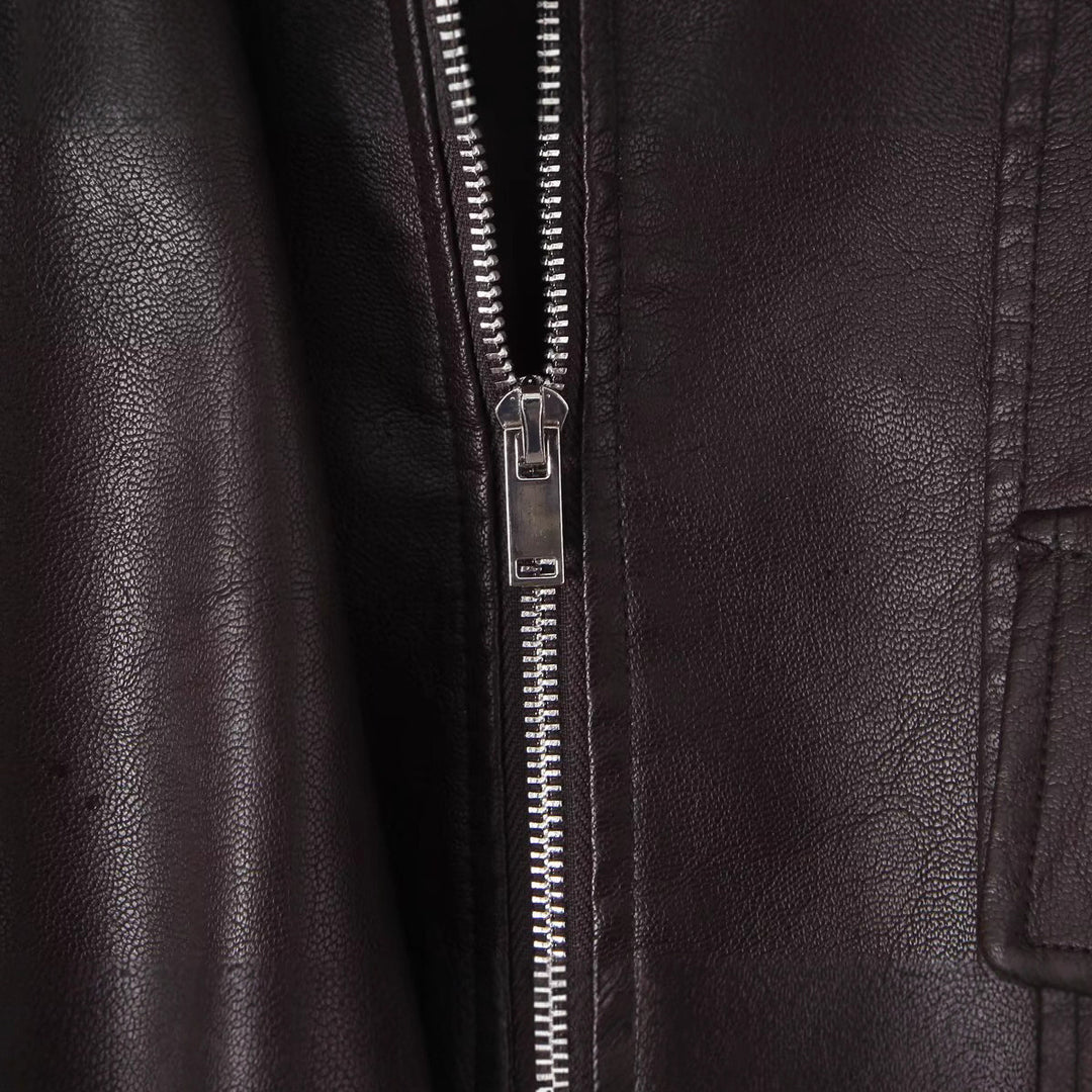 Veste en faux cuir pour femmes au design moderne et aux poches pratiques Chic & Stil