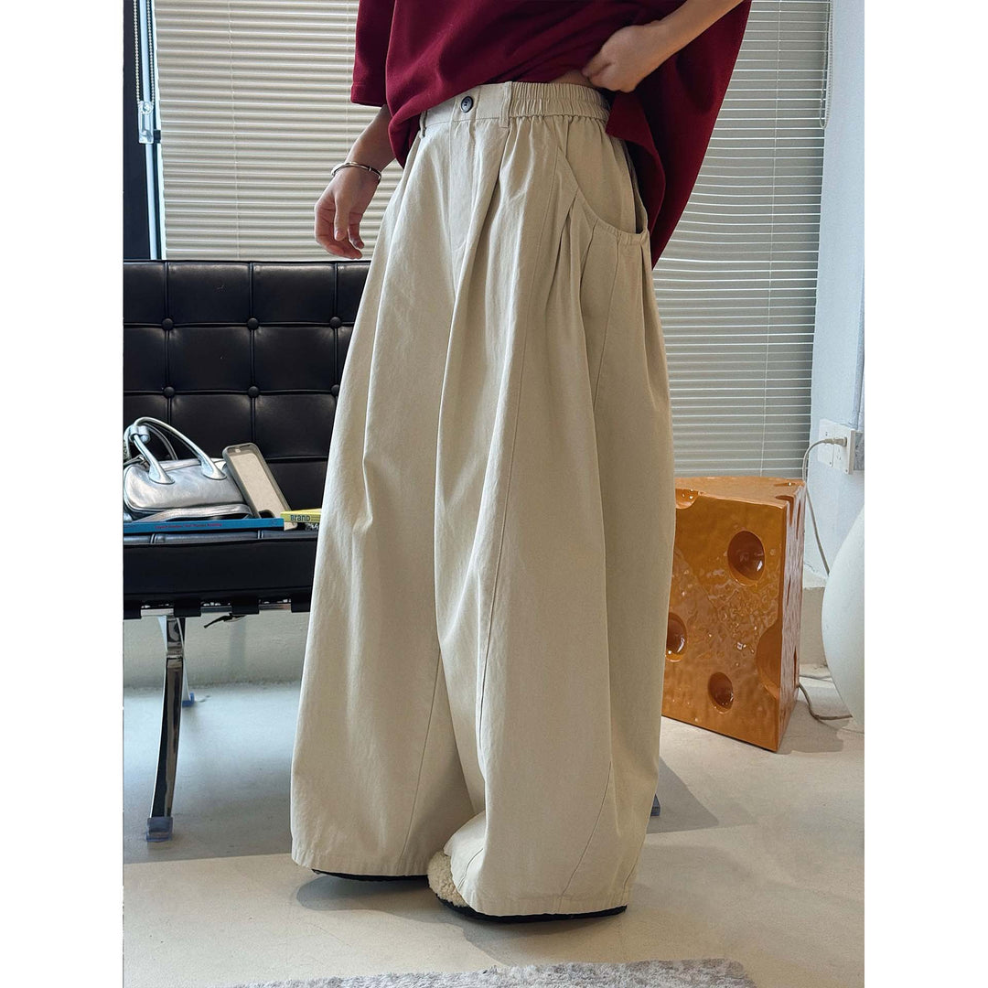 Women's voluminous culotte pants in balloon cut with elastic comfort waistband and patch side pockets Amarae