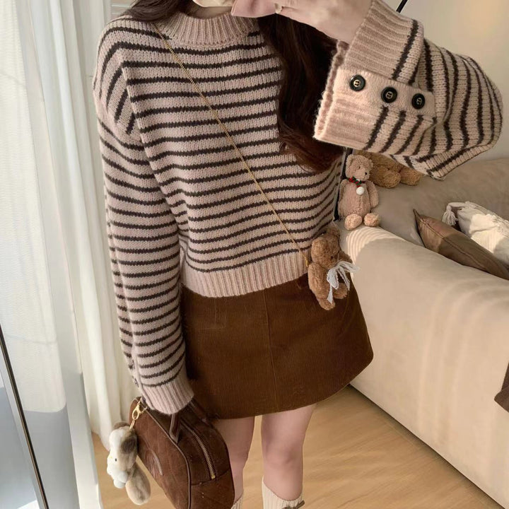 Knitted sweater for women with kangaroo pocket and generous cut Lune London