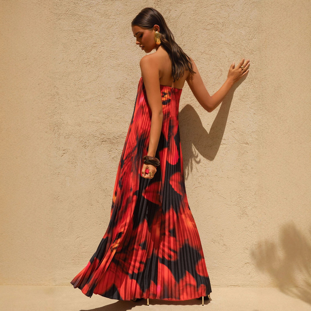Elegant pleated dresses for women with floral design and strapless neckline Chic & Stil