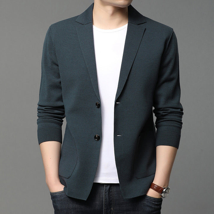 Fashionable knitted men's jacket with elegant buttons and practical pockets Lune London
