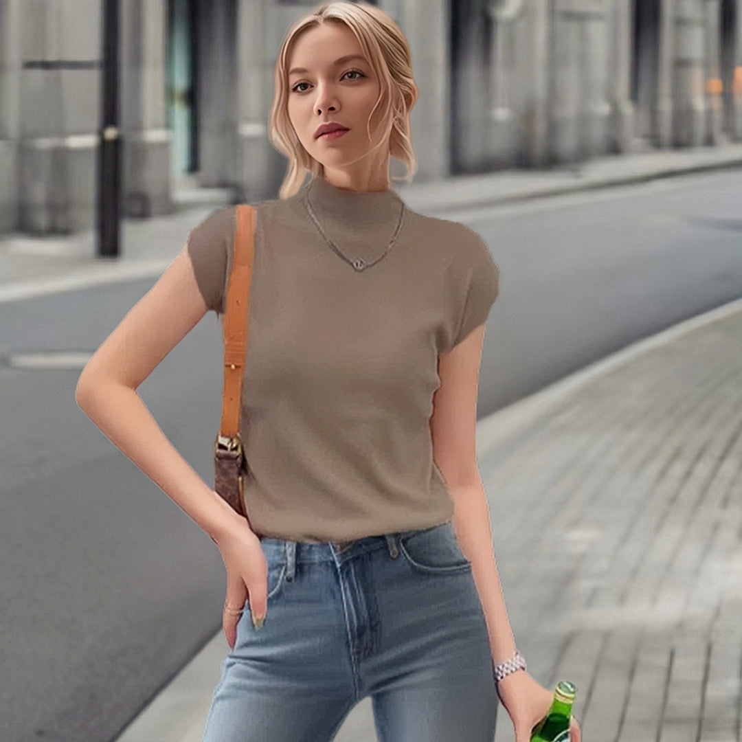 Ladies elegant short sleeve t-shirt with high collar and fitted cut Lune London
