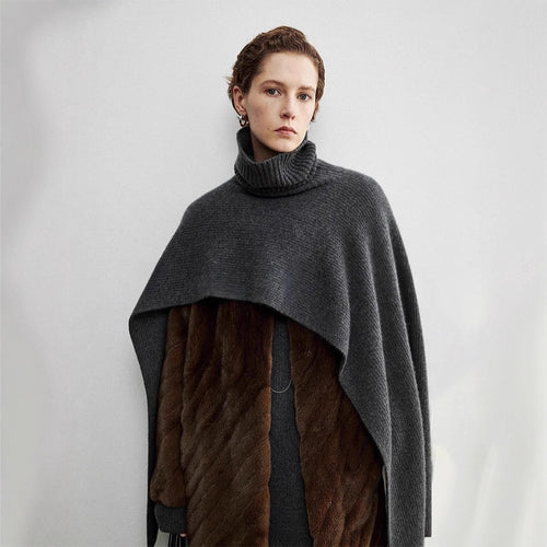 Poncho élégant et moderne pour femmes avec col extra large Chic & Stil