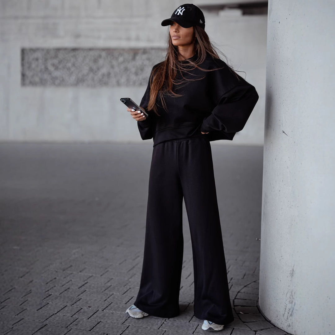 Women Oversized Comfortable Loungewear Set with Loose Fit and Oversized Collar Lune London