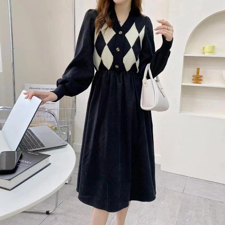 Robe en tricot pour dames avec un motif de diamant moderne et des manches bouffantes Chic & Stil
