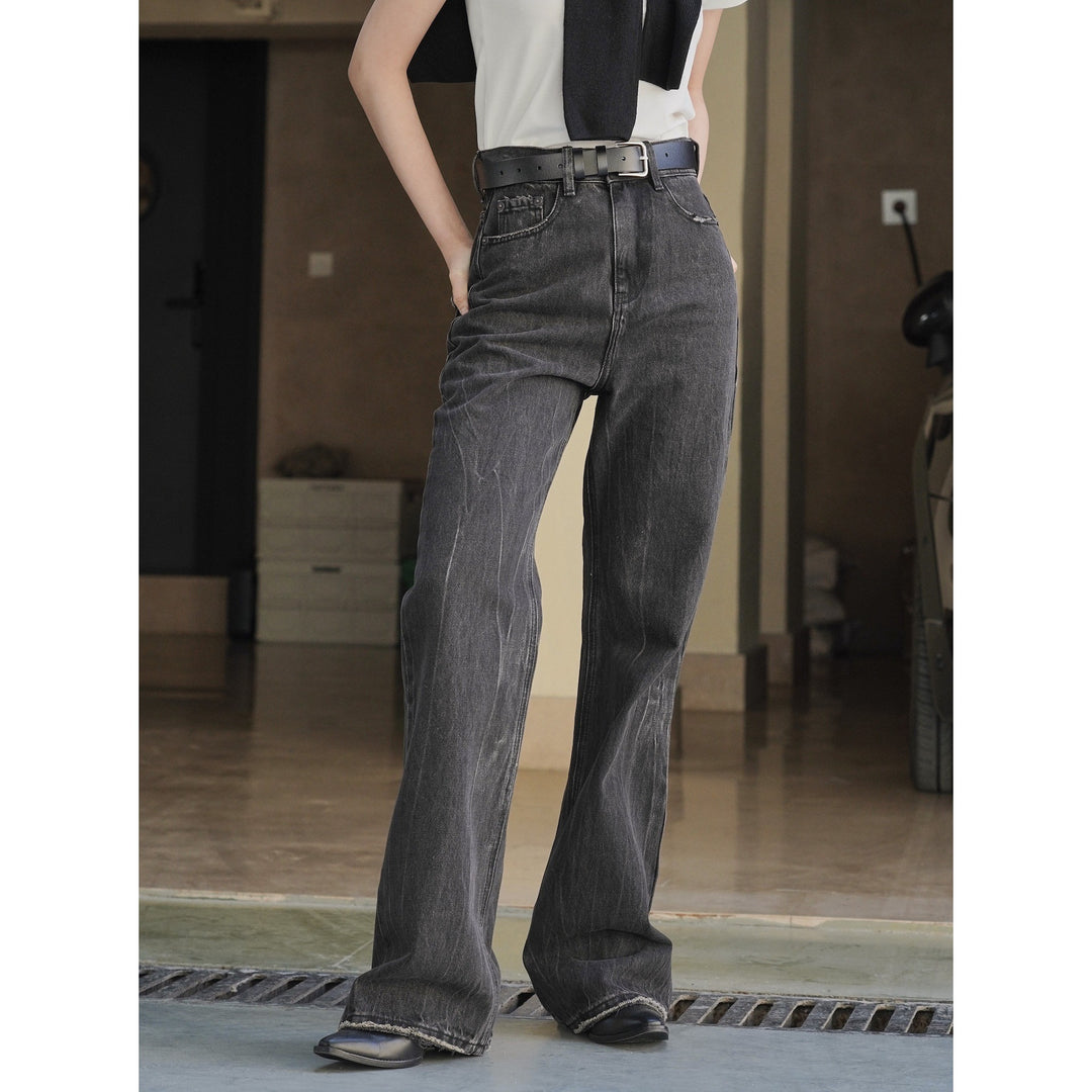 Ladies Wide High-Waist Jeans with Flared Leg, Raw Hem and Vintage Wash Amarae