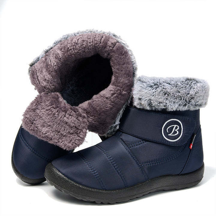 Insulated winter boots for women with practical velcro closure and warm fleece lining Lune London